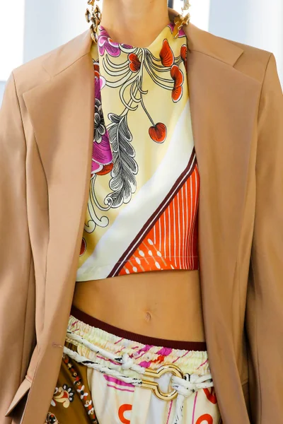 Look 5